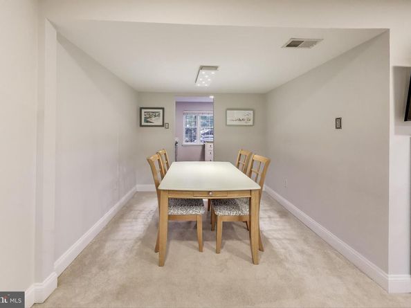 7836 Snead Lane, Falls Church VA 22043