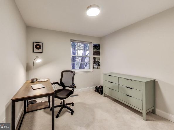 7836 Snead Lane, Falls Church VA 22043
