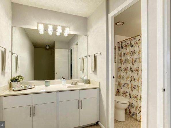 2500 N Van Dorn Street 1118, Alexandria VA 22302