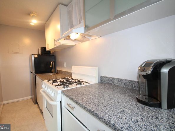 2500 N Van Dorn Street 1118, Alexandria VA 22302