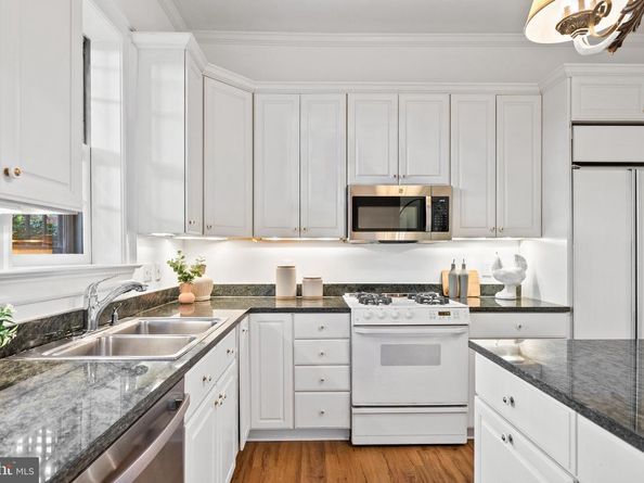 2125 Bancroft Place NW, Washington DC 20008