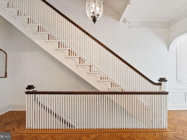 2125 Bancroft Place NW, Washington DC 20008