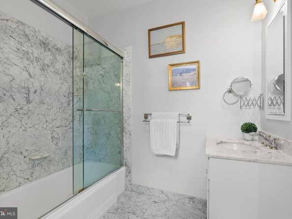 2125 Bancroft Place NW, Washington DC 20008