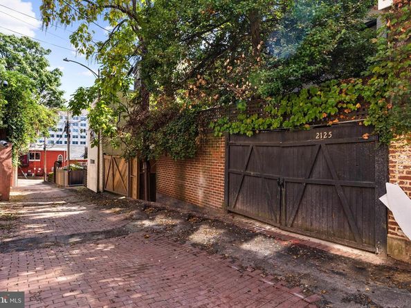 2125 Bancroft Place NW, Washington DC 20008