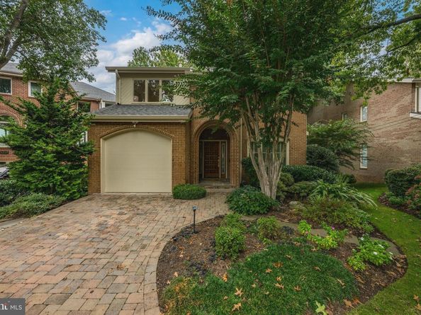 4667 Kenmore Drive NW, Washington DC 20007