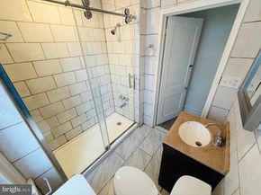 1016 W Duncannon Avenue, Philadelphia PA 19141