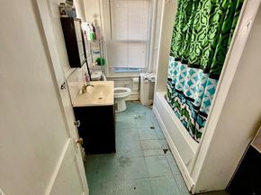 1016 W Duncannon Avenue, Philadelphia PA 19141