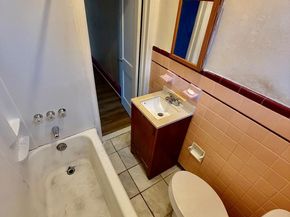 1016 W Duncannon Avenue, Philadelphia PA 19141