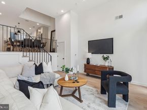 952 N 6TH Street, Philadelphia PA 19123