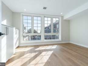 250 Gate Street, Philadelphia PA 19128