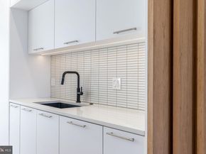 250 Gate Street, Philadelphia PA 19128