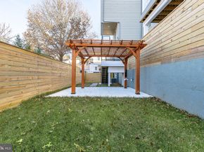 250 Gate Street, Philadelphia PA 19128