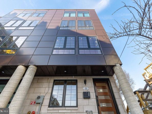 250 Gate Street, Philadelphia PA 19128