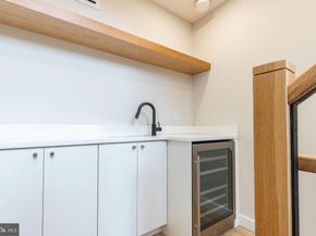 250 Gate Street, Philadelphia PA 19128