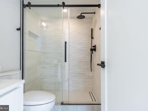 250 Gate Street, Philadelphia PA 19128