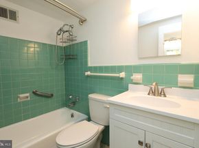 118 S 21st Street 1308, Philadelphia PA 19103