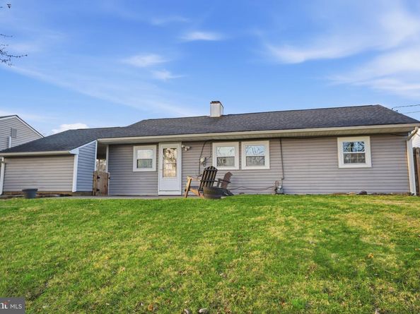 208 Trenton Road, Fairless Hills PA 19030