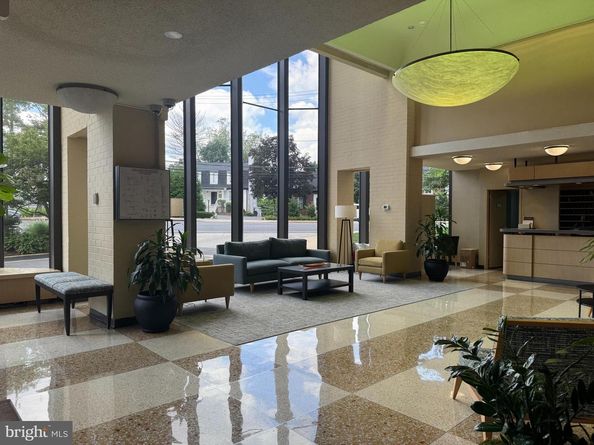 4242 East West Highway 618, Chevy Chase MD 20815