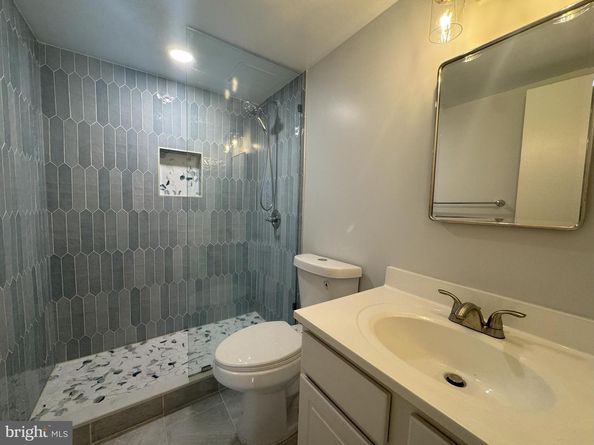 4242 East West Highway 618, Chevy Chase MD 20815