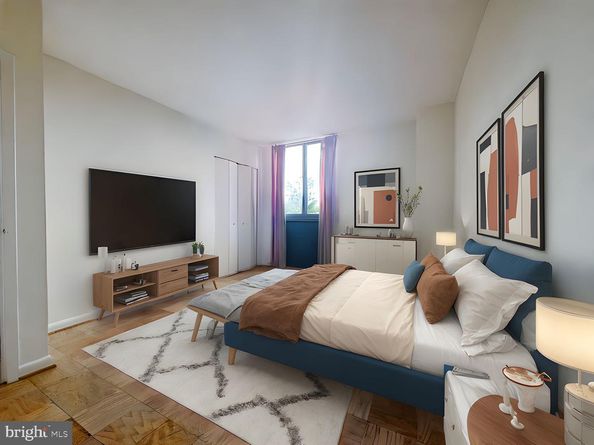 4242 East West Highway 618, Chevy Chase MD 20815