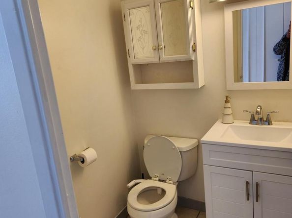 3900 Ford Road 12A, Philadelphia PA 19131