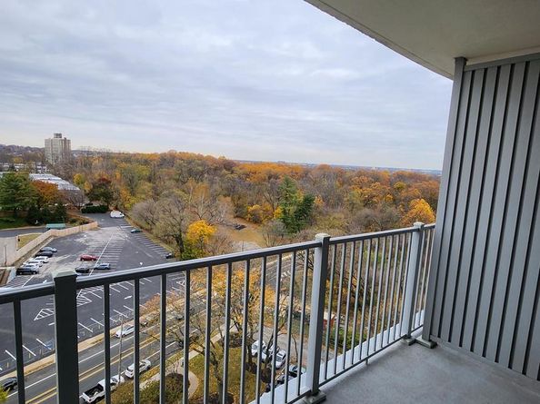 3900 Ford Road 12A, Philadelphia PA 19131