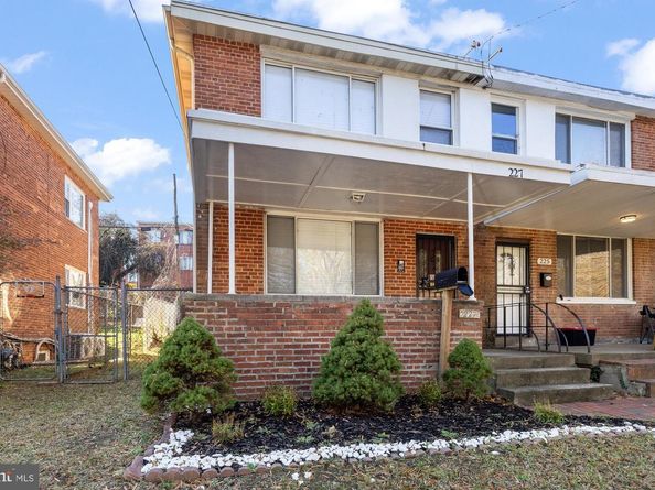 227 Hawaii Avenue NE, Washington DC 20011