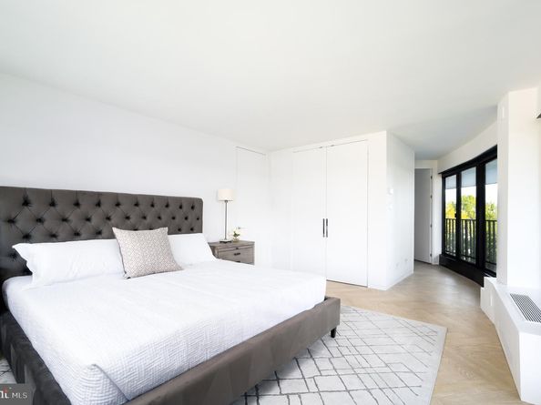 2500 Virginia Ave NW 714/715, Washington DC 20037