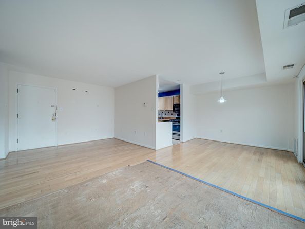 5250 Valley Forge Drive 315, Alexandria VA 22304