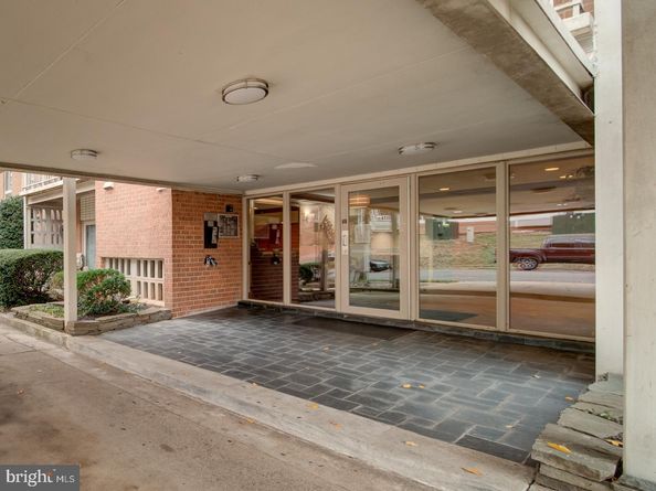 5250 Valley Forge Drive 315, Alexandria VA 22304