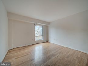 5250 Valley Forge Drive 315, Alexandria VA 22304