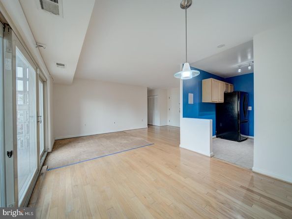 5250 Valley Forge Drive 315, Alexandria VA 22304