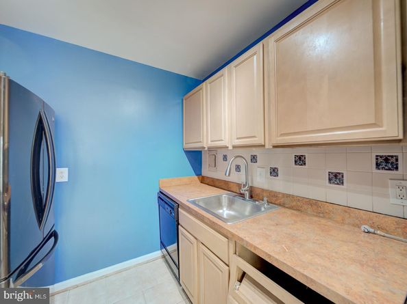 5250 Valley Forge Drive 315, Alexandria VA 22304