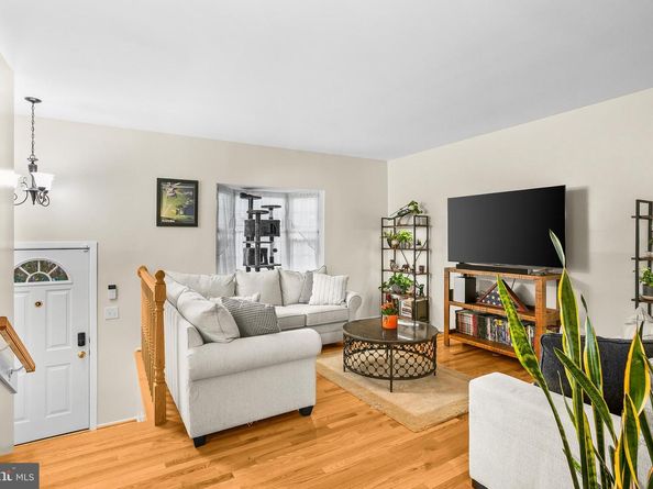 2418 Ridgehampton Court, Reston VA 20191