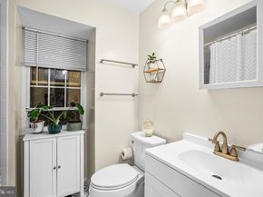 2418 Ridgehampton Court, Reston VA 20191