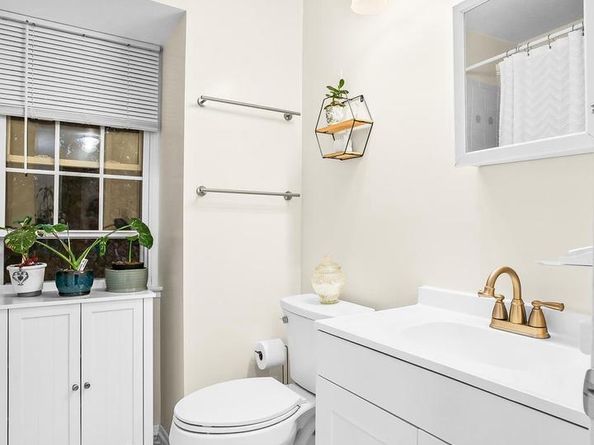 2418 Ridgehampton Court, Reston VA 20191