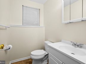 2418 Ridgehampton Court, Reston VA 20191