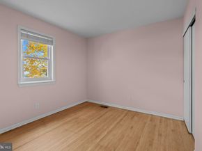 13039 Stevens Road, Philadelphia PA 19116