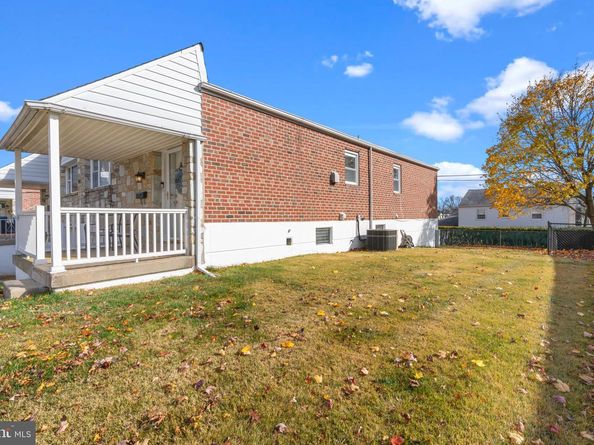 13039 Stevens Road, Philadelphia PA 19116