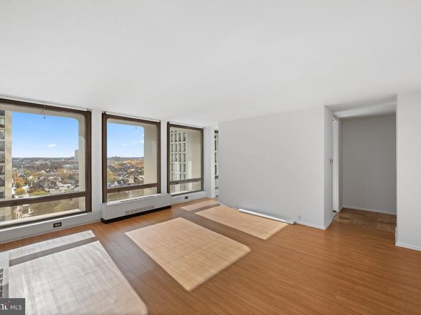 200 Locust Street 10GN, Philadelphia PA 19106