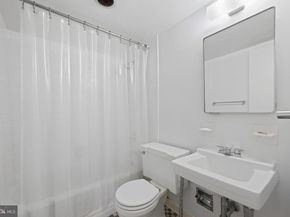 200 Locust Street 10GN, Philadelphia PA 19106