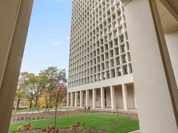 200 Locust Street 10GN, Philadelphia PA 19106