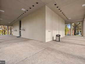 200 Locust Street 10GN, Philadelphia PA 19106