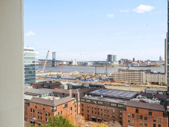 200 Locust Street 10GN, Philadelphia PA 19106