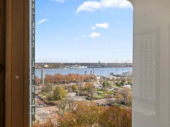 200 Locust Street 10GN, Philadelphia PA 19106