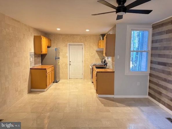 5547 Broomall Street, Philadelphia PA 19143