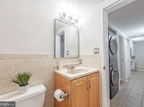 11657 Stoneview Square 97/22C, Reston VA 20191