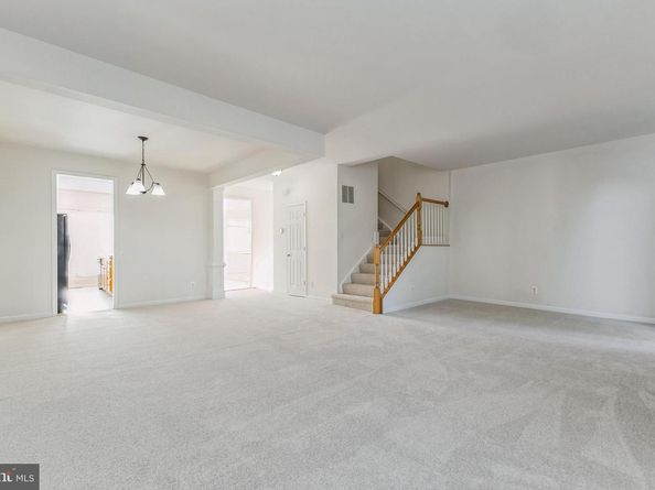 13083 Rose Petal Circle, Herndon VA 20171