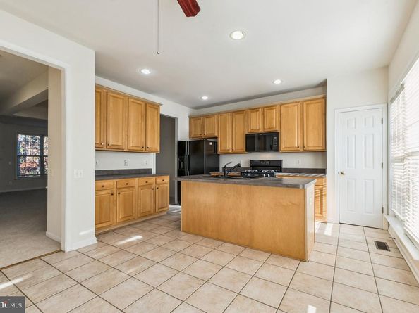 13083 Rose Petal Circle, Herndon VA 20171