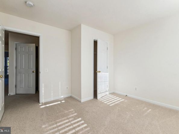 13083 Rose Petal Circle, Herndon VA 20171